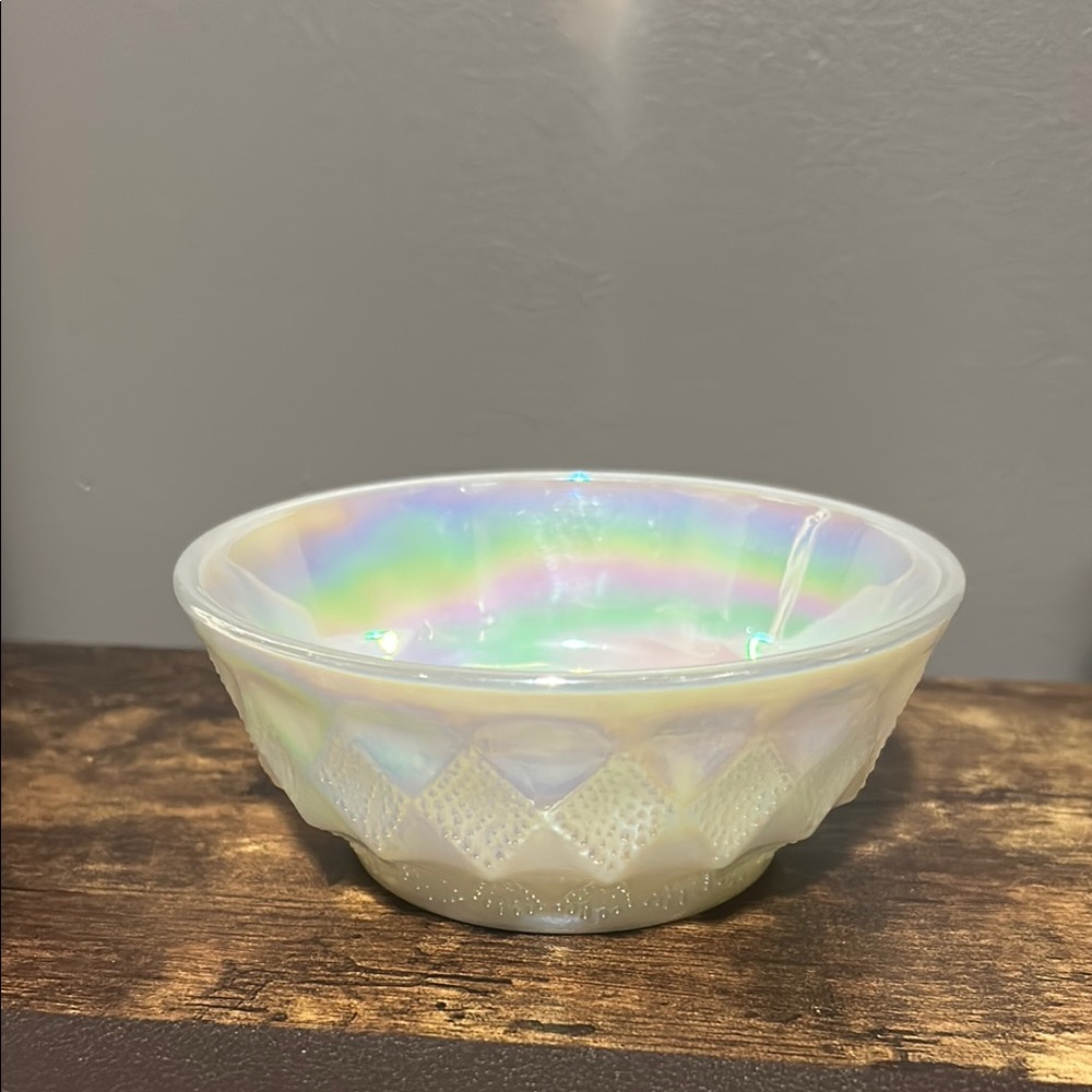 Rare Vintage Federal Glass Diamond Moonglow Fire king King Iridescent Bowl